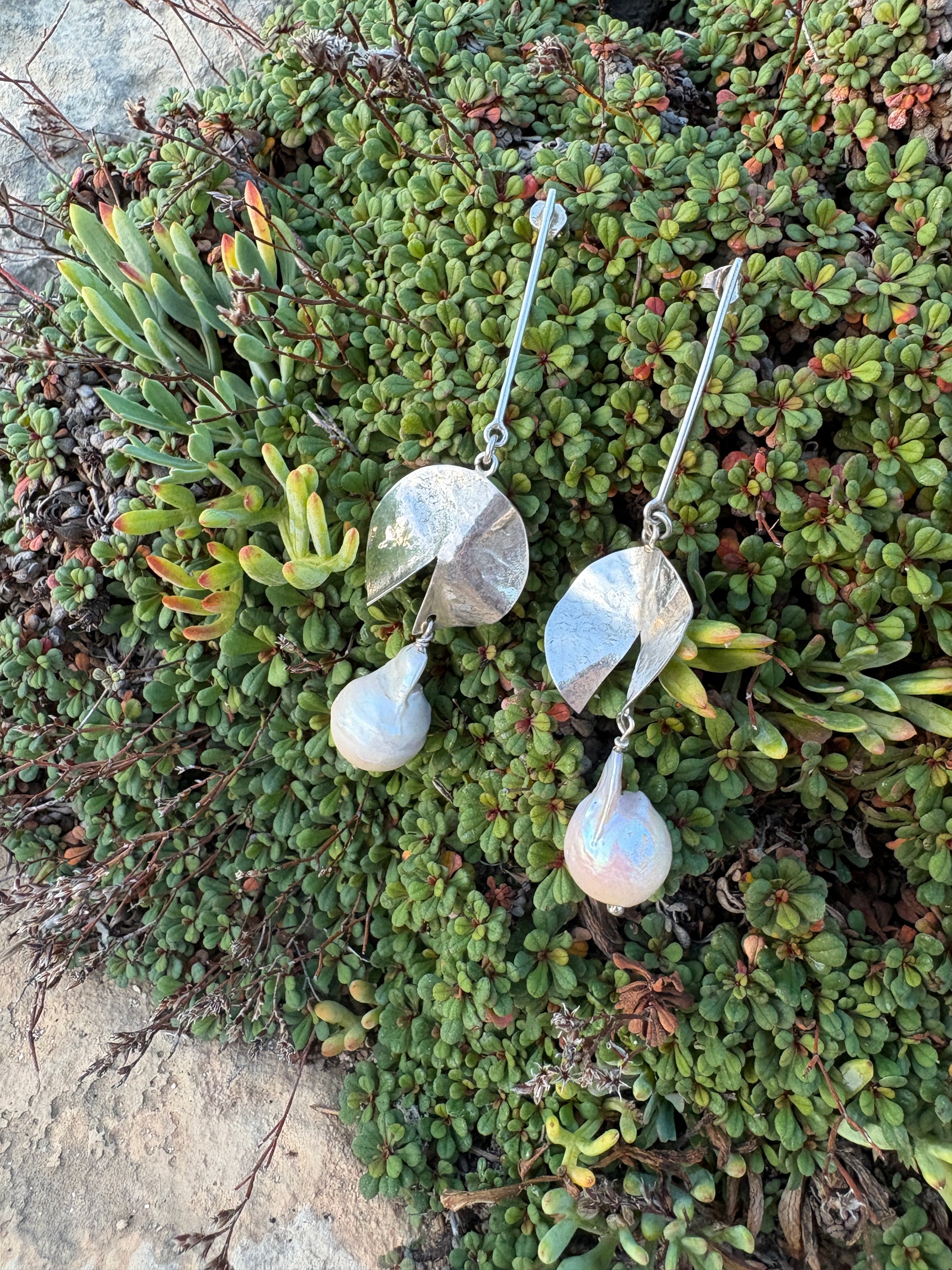 seed and sage flower earrings Darina